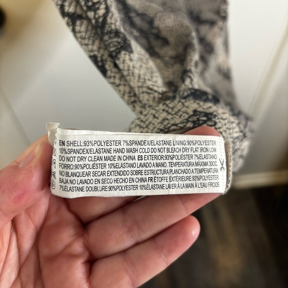 Forever 21 Black Floral Sheath Dress - Picture 8 of 8